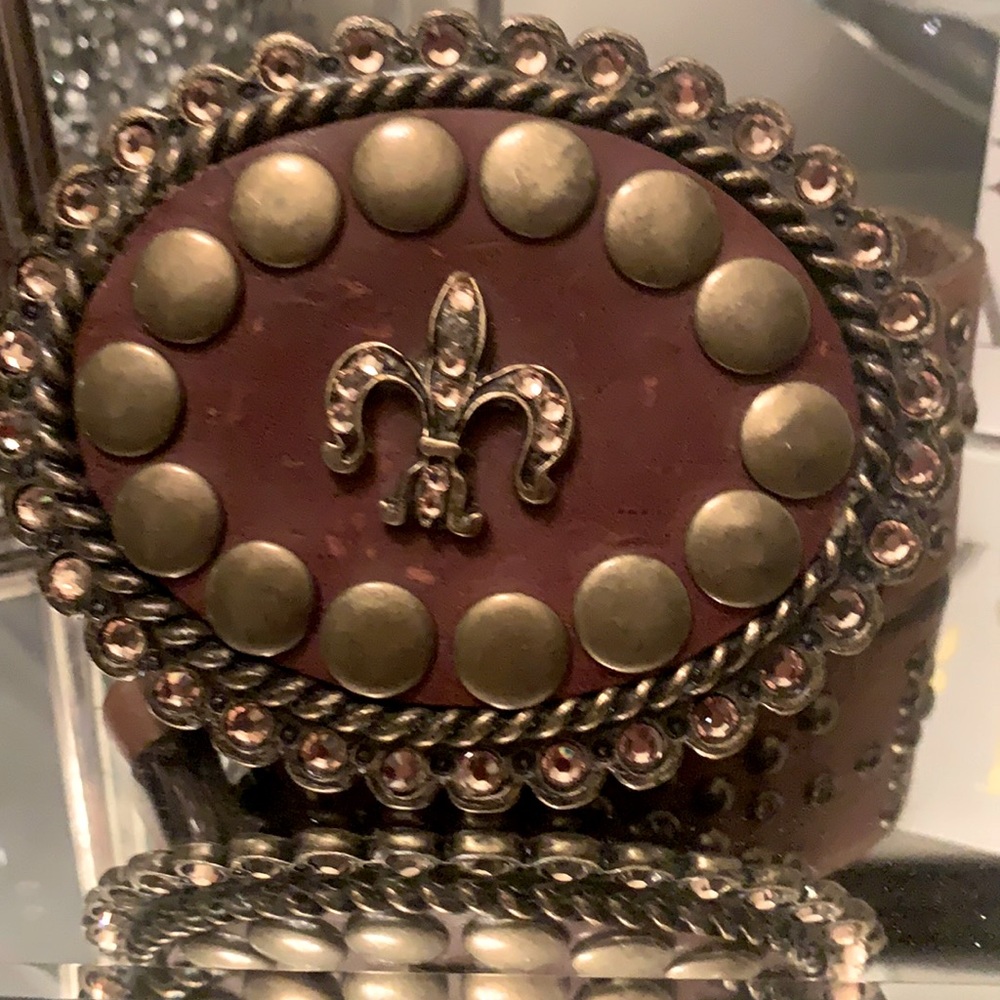 LEATHERROCK FLEUR DE LIS RHINESTONE BELT